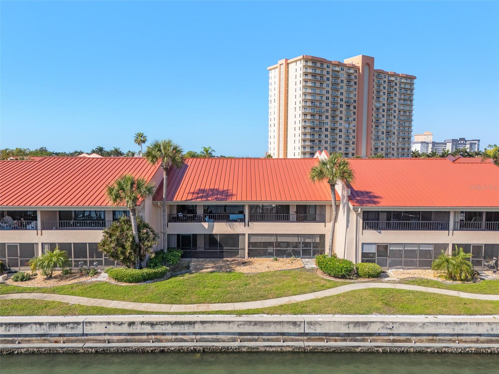 VILLAS ON POINT BRITTANY CONDO - Residential