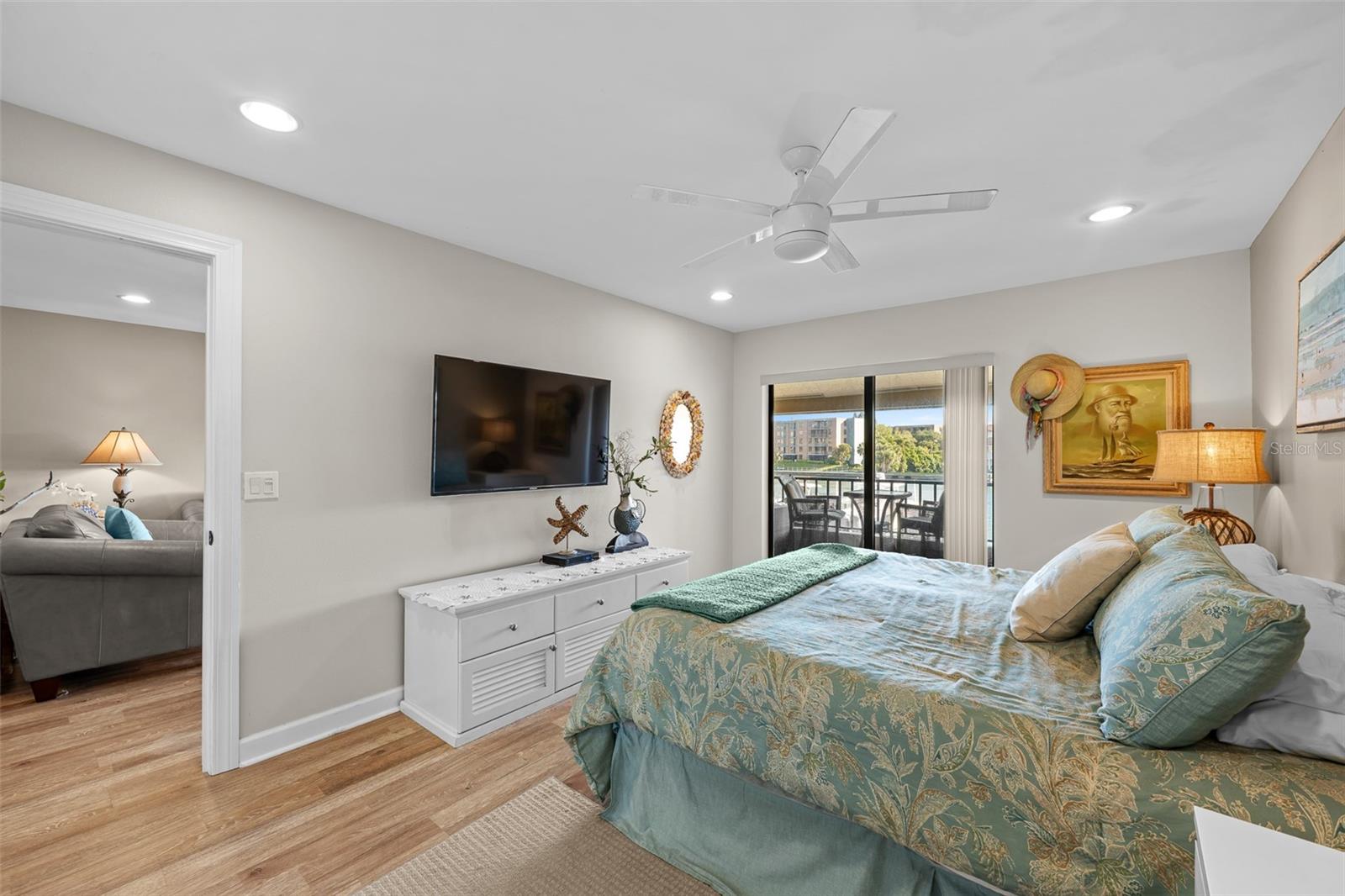 VILLAS ON POINT BRITTANY CONDO - Residential