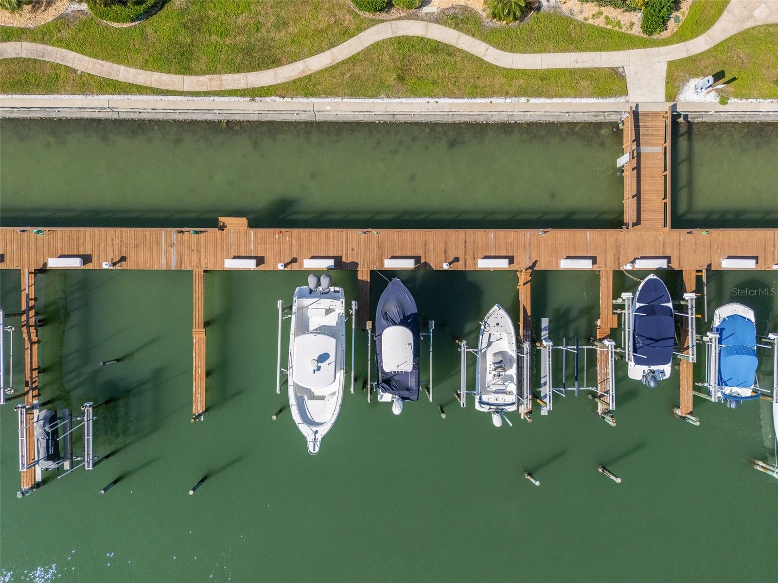 VILLAS ON POINT BRITTANY CONDO - Residential