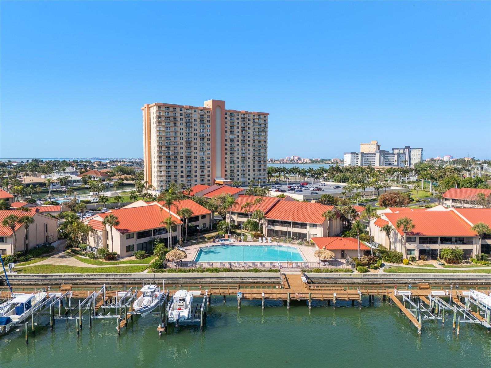 VILLAS ON POINT BRITTANY CONDO - Residential