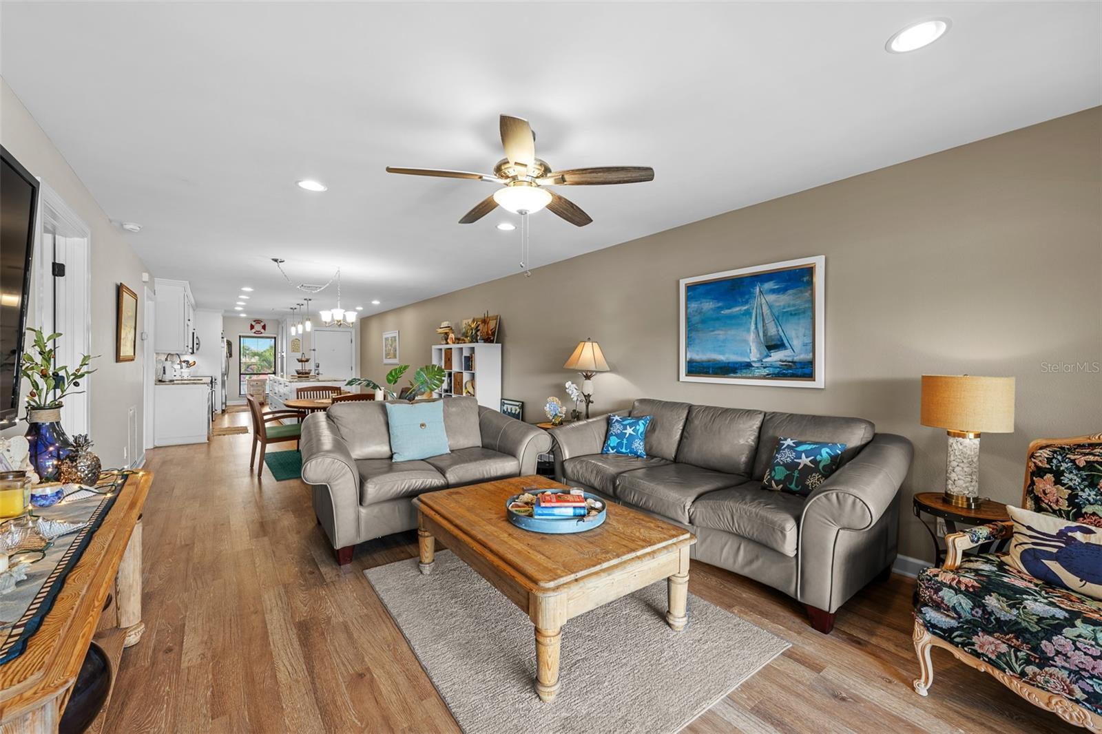 VILLAS ON POINT BRITTANY CONDO - Residential