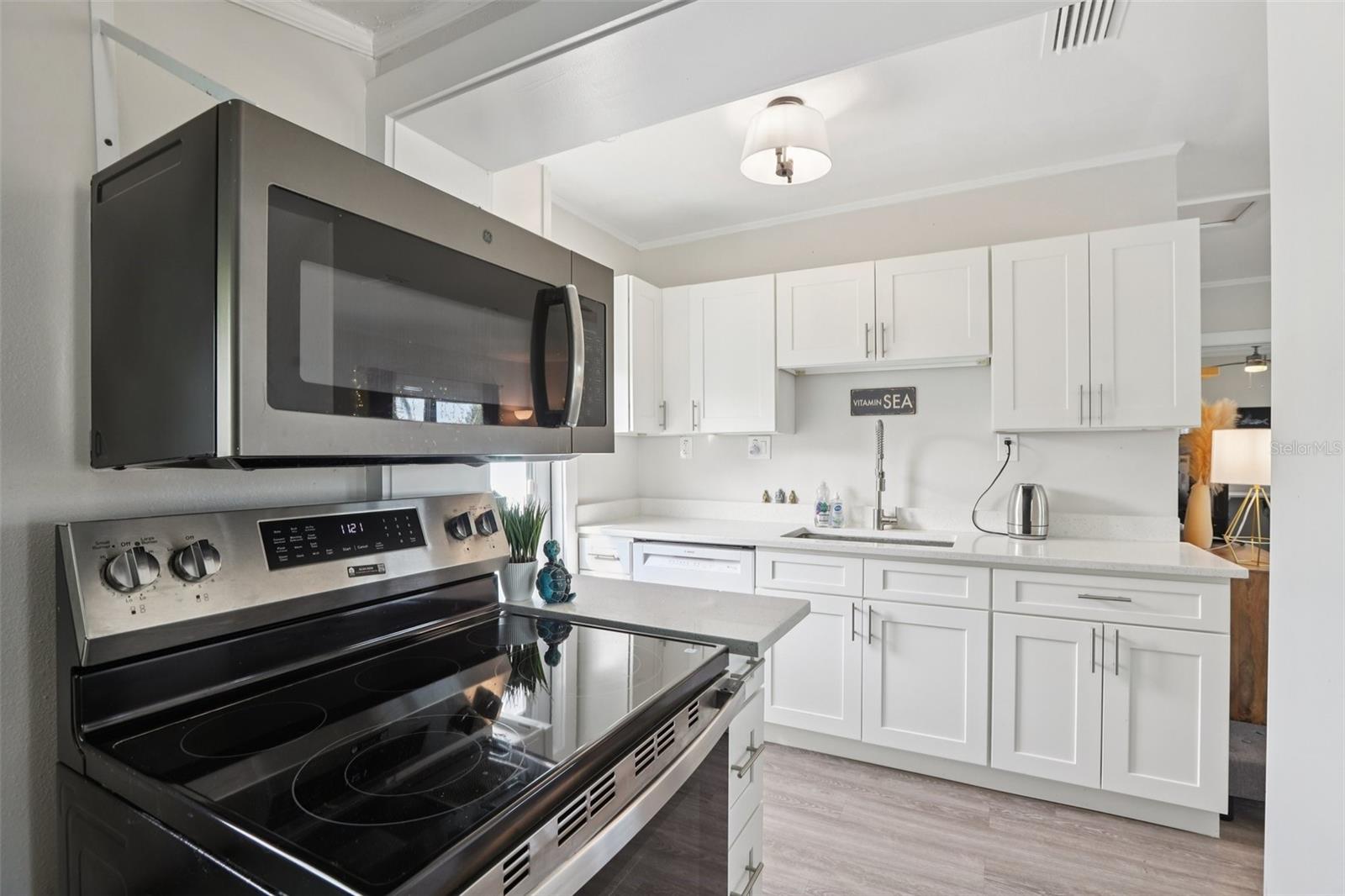 LONE PALM BEACH 4TH ADD - Residential