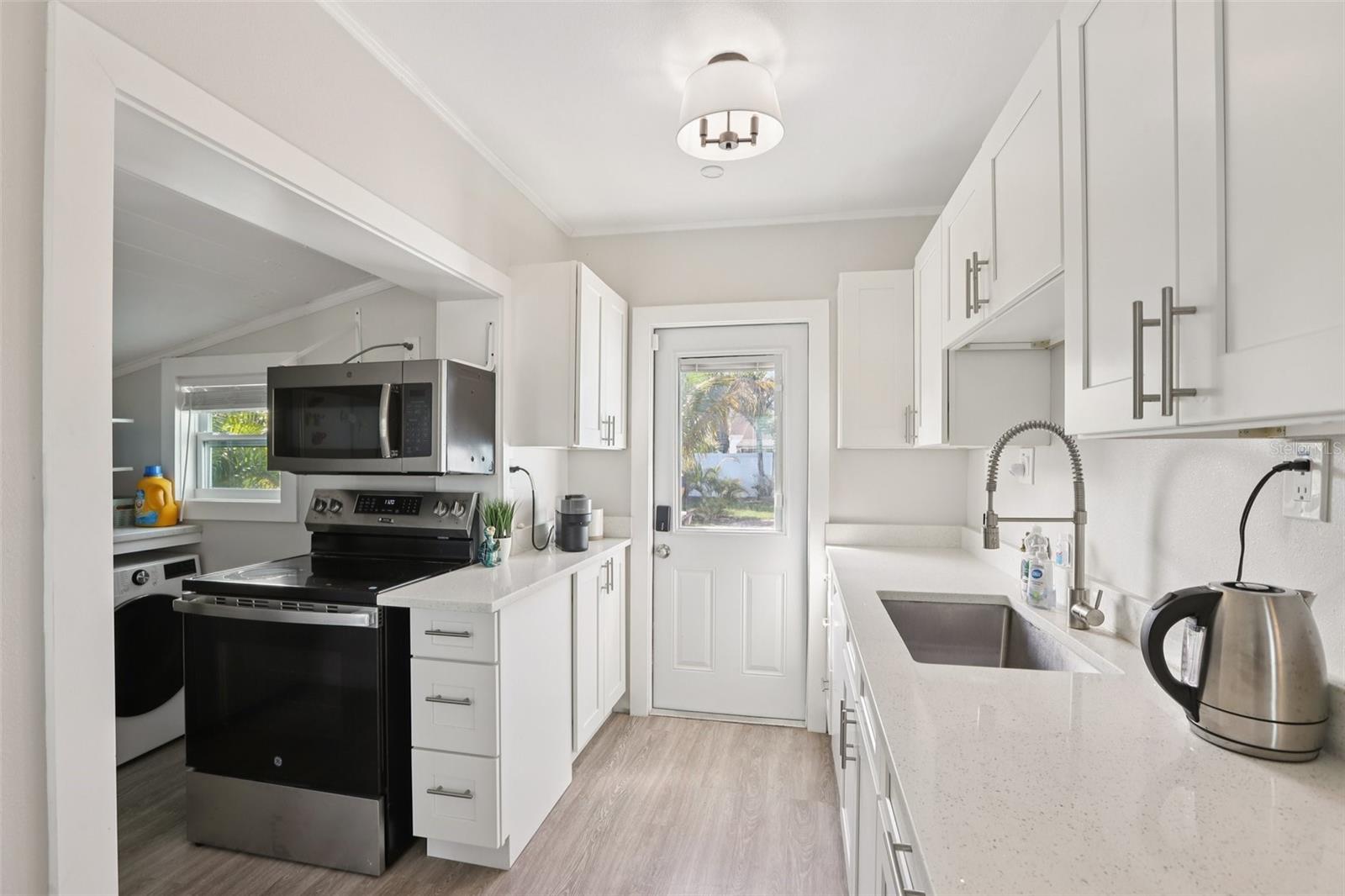 LONE PALM BEACH 4TH ADD - Residential