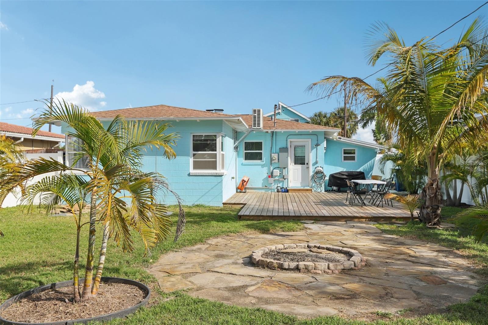 LONE PALM BEACH 4TH ADD - Residential