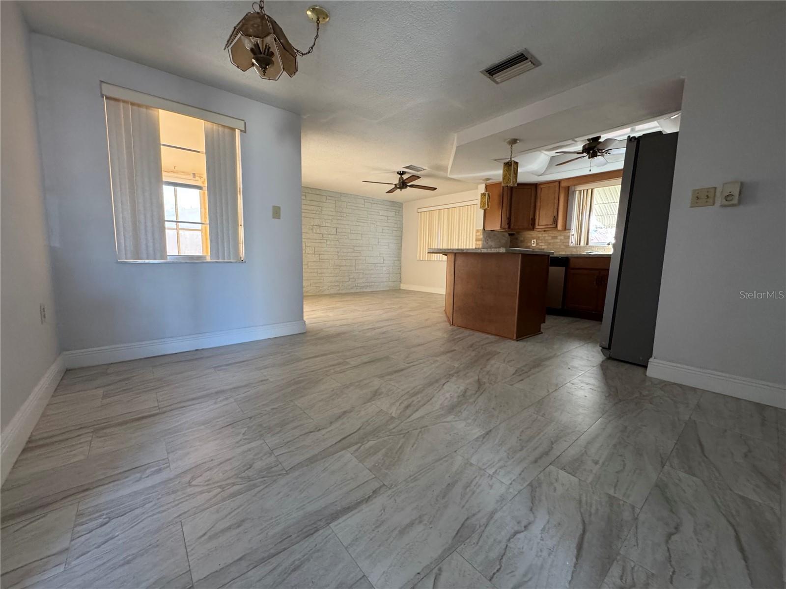 REGENCY PARK - Residential