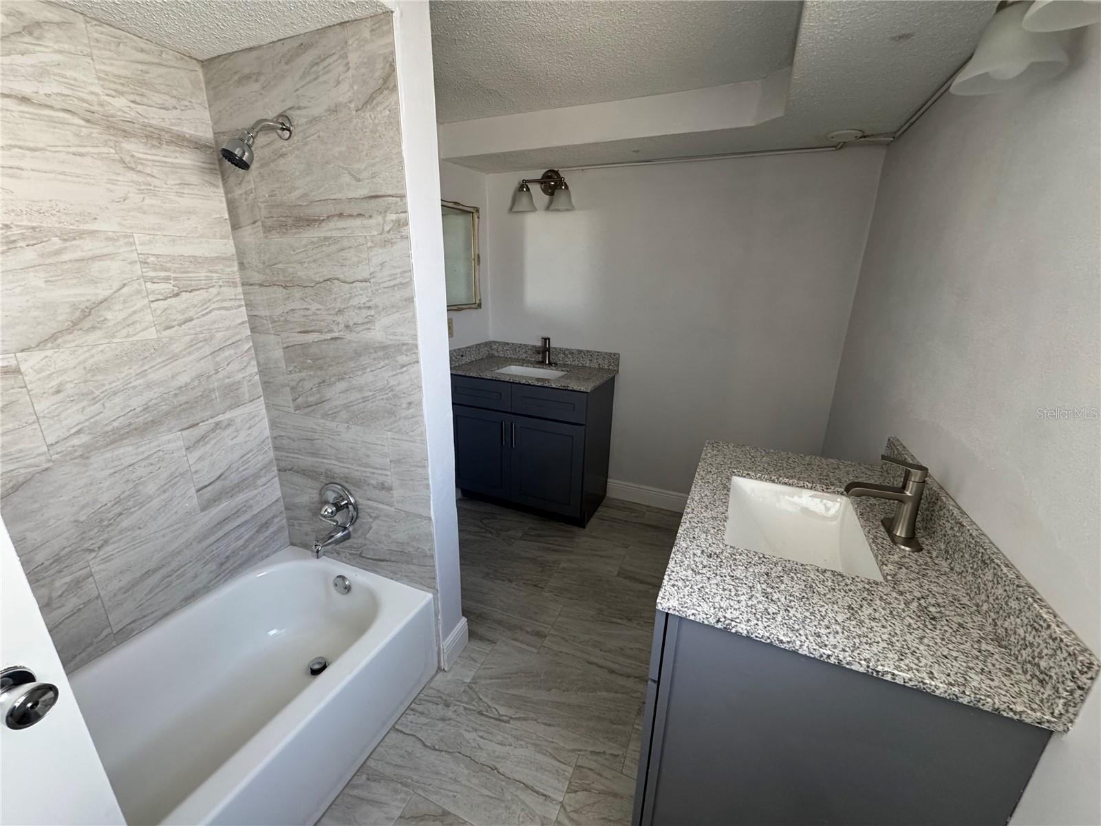 REGENCY PARK - Residential