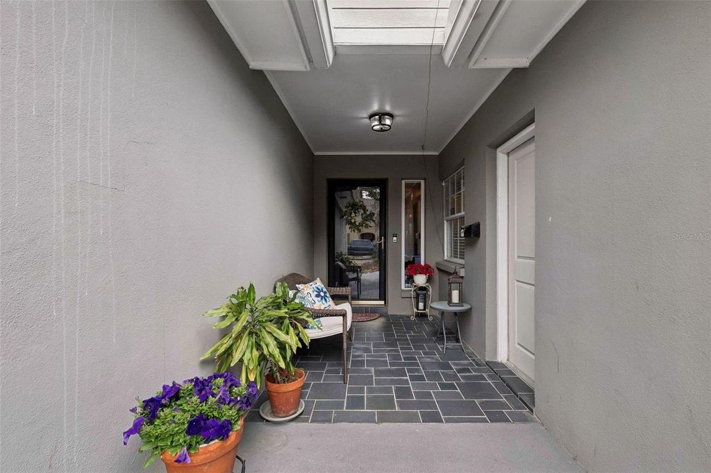 Photo of 2417 W Jetton Avenue, Tampa, FL 33629 (MLS # TB8471521)