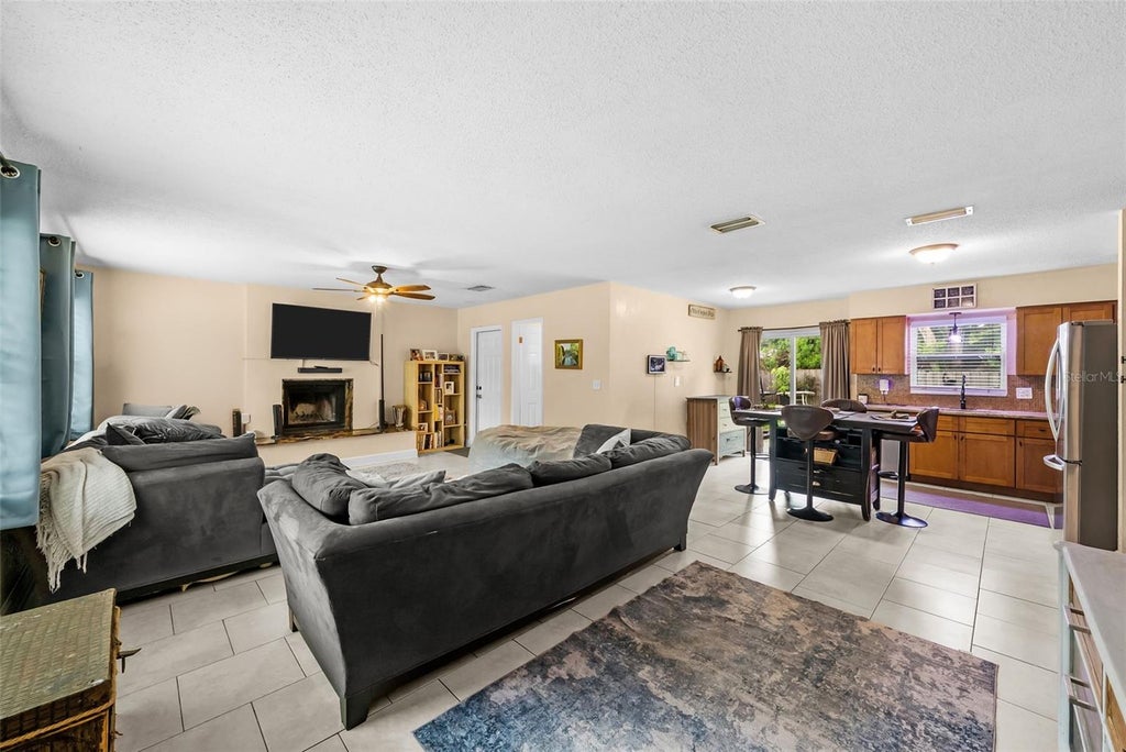 Photo of 11199 Temple Avenue, Seminole, FL 33772 (MLS # TB8544592)