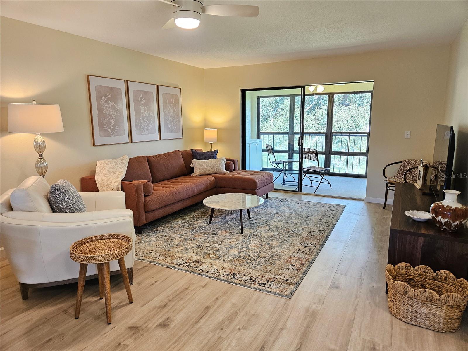 ESTANCIAS OF CAPRI ISLES - Residential Lease