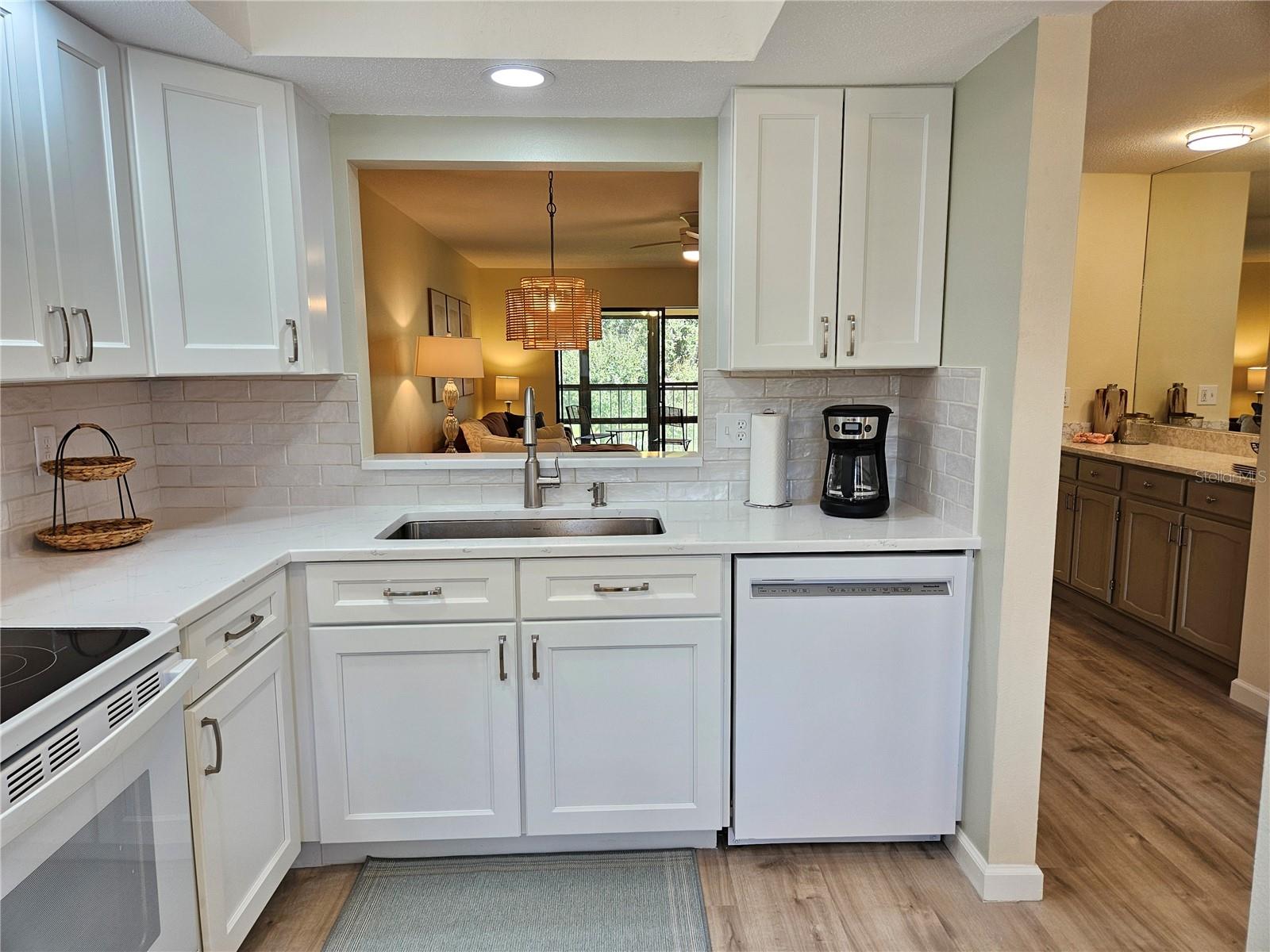 ESTANCIAS OF CAPRI ISLES - Residential Lease