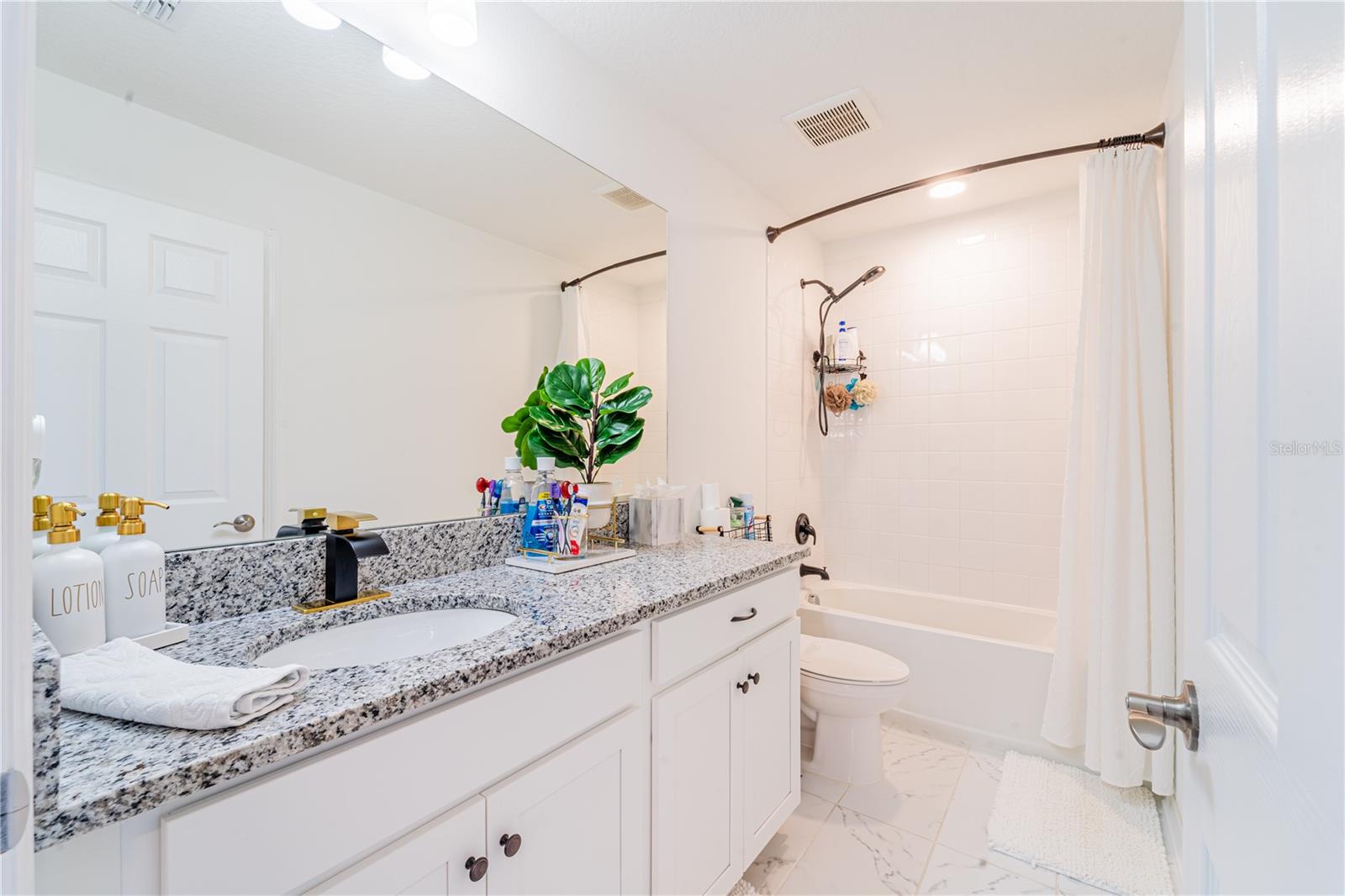 WHISPERING OAKS PRESERVE PH 2 - Residential