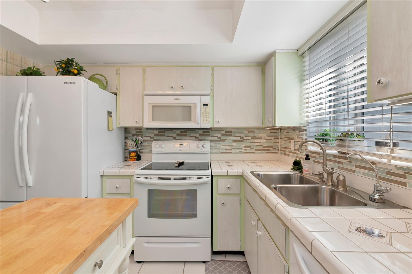 STRATHMORE VILLA SEC 09 - Residential