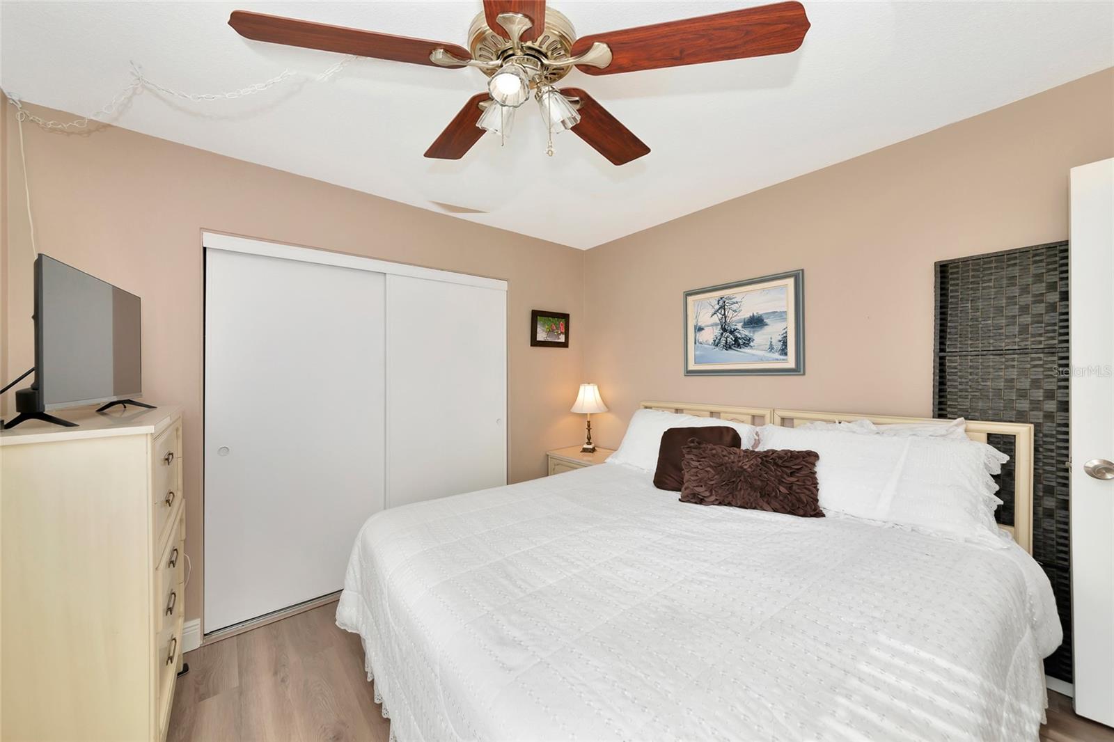 STRATHMORE VILLA SEC 09 - Residential