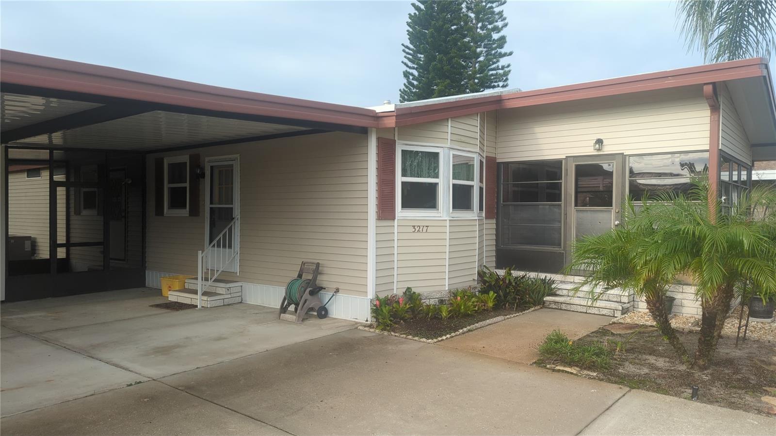 TAVARES FOX RUN MOBILE HOME SUB - Residential