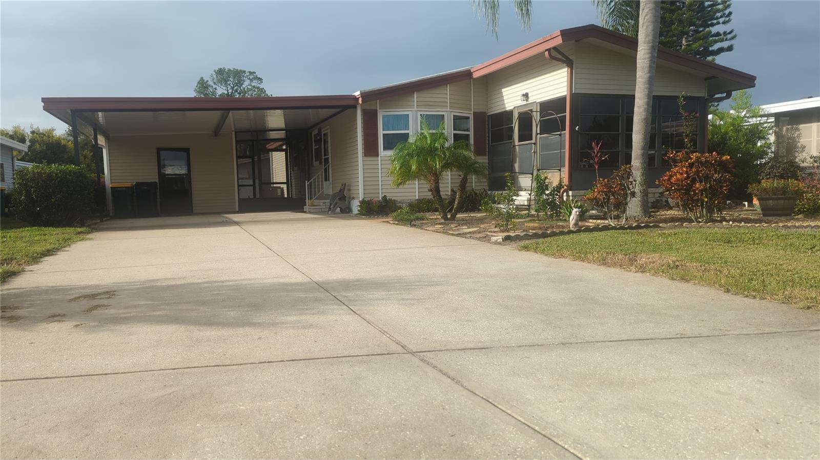 TAVARES FOX RUN MOBILE HOME SUB - Residential