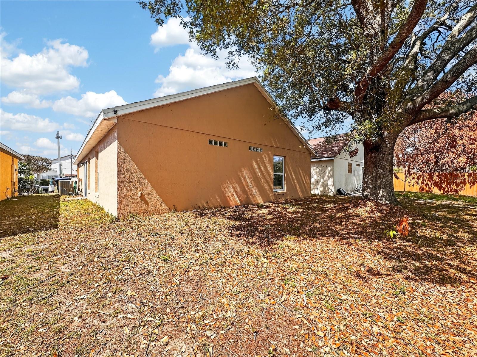 AVENTURA ESTATES - Residential