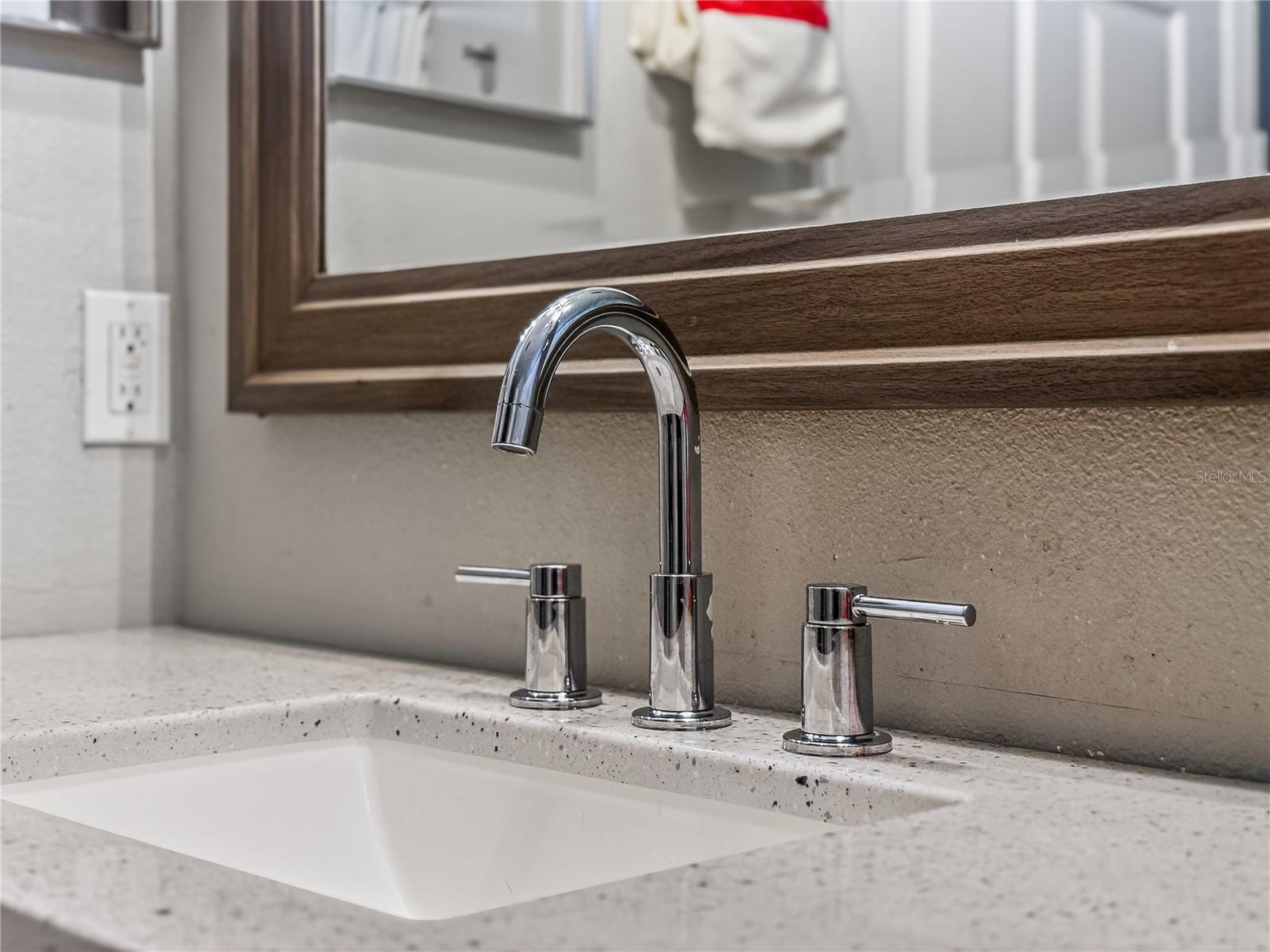 AVENTURA ESTATES - Residential