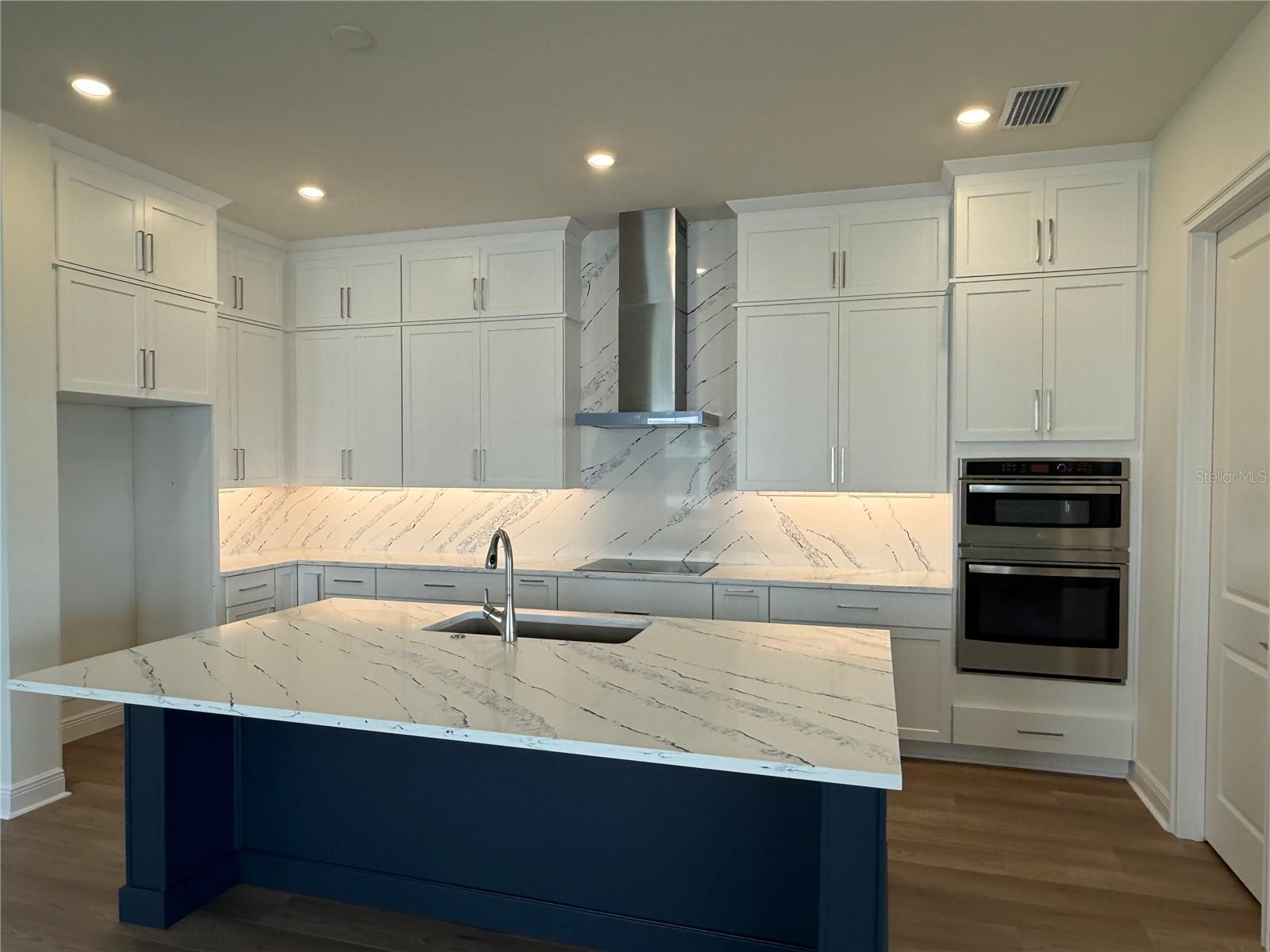 10024 DULBECCO STREET