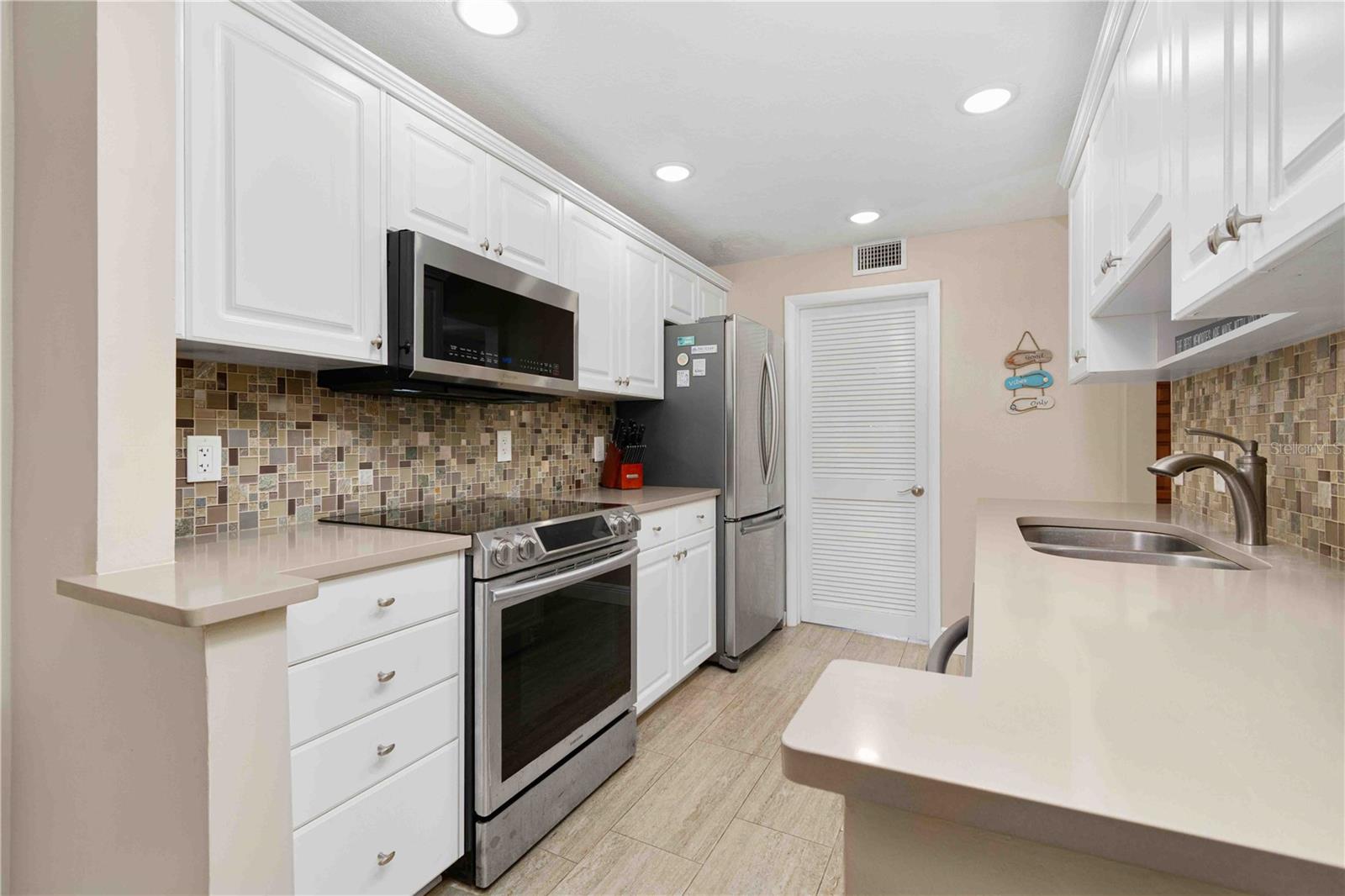 CARIBAY CONDO - Residential