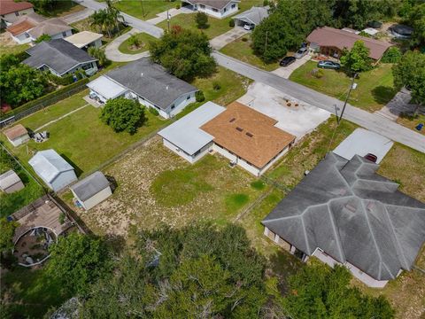 A home in WINTER HAVEN