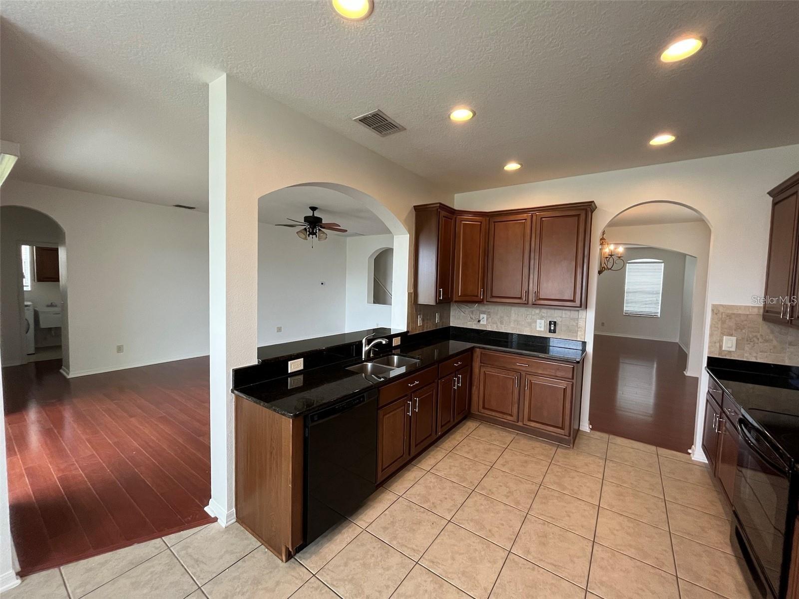 EASTON PARK PH 3 - Residential Lease