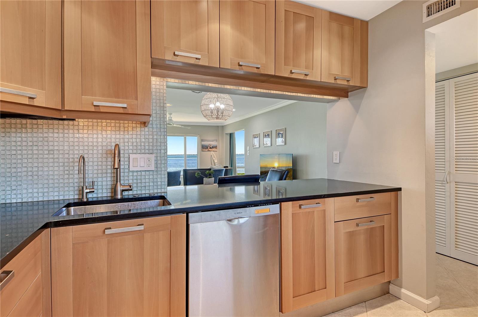 WINDWARD BAY AMD - Residential