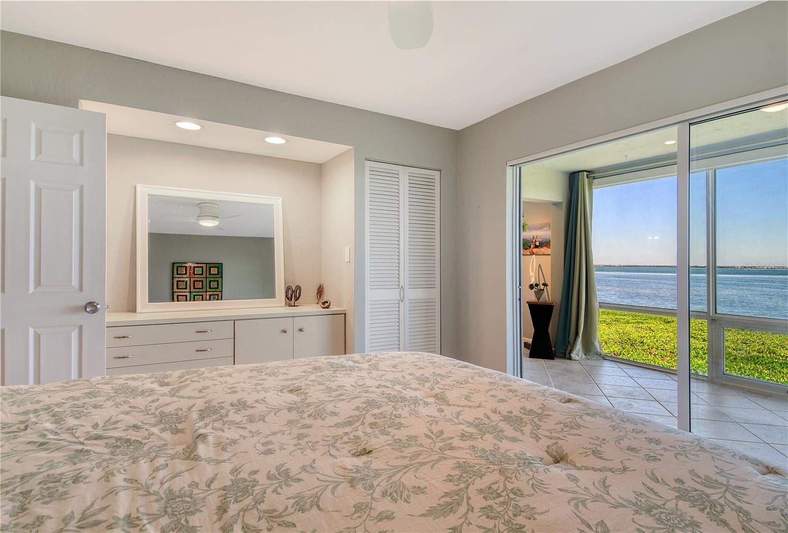 WINDWARD BAY AMD - Residential