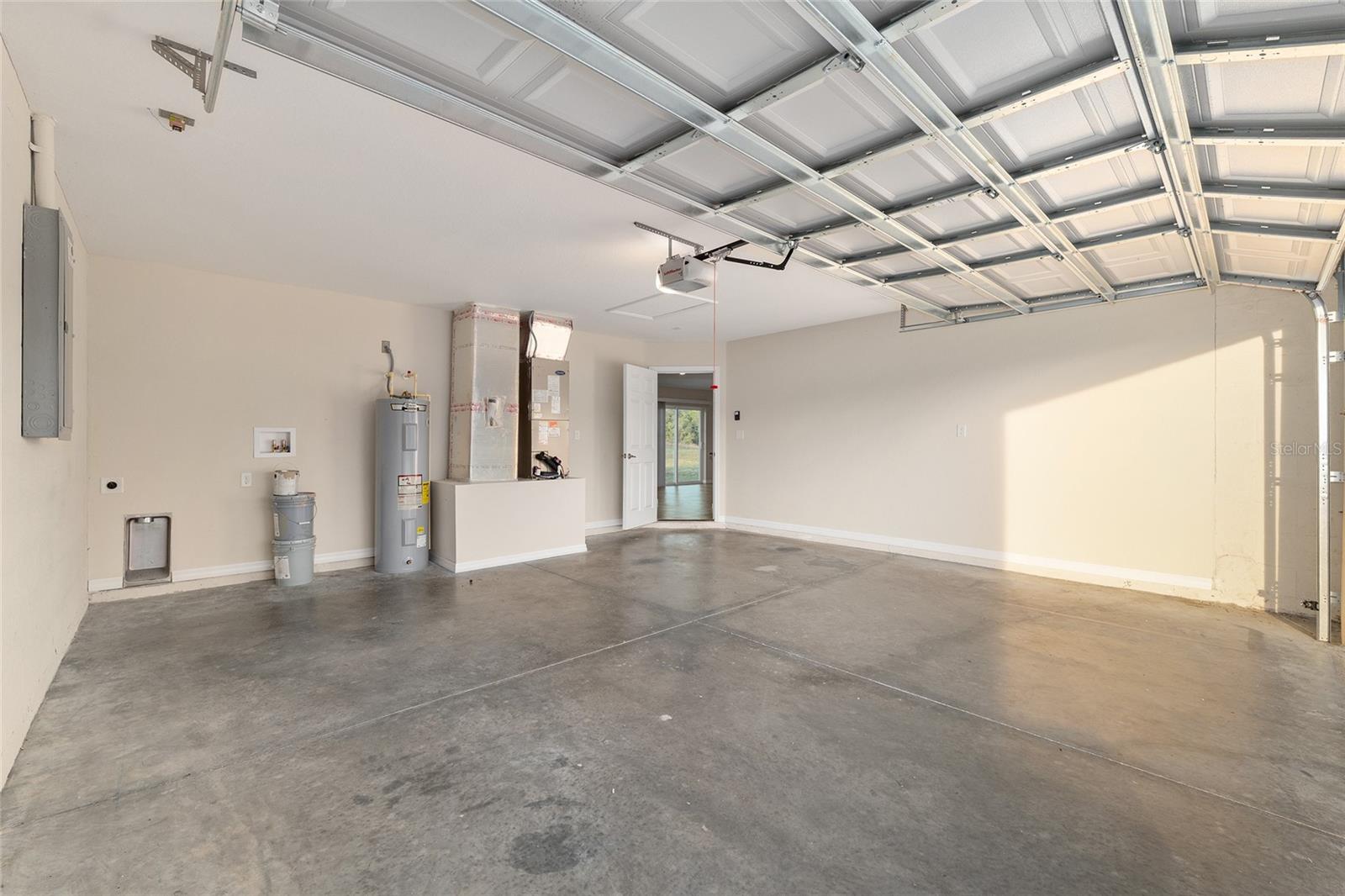 SILVER SPRINGS SHORES - Residential