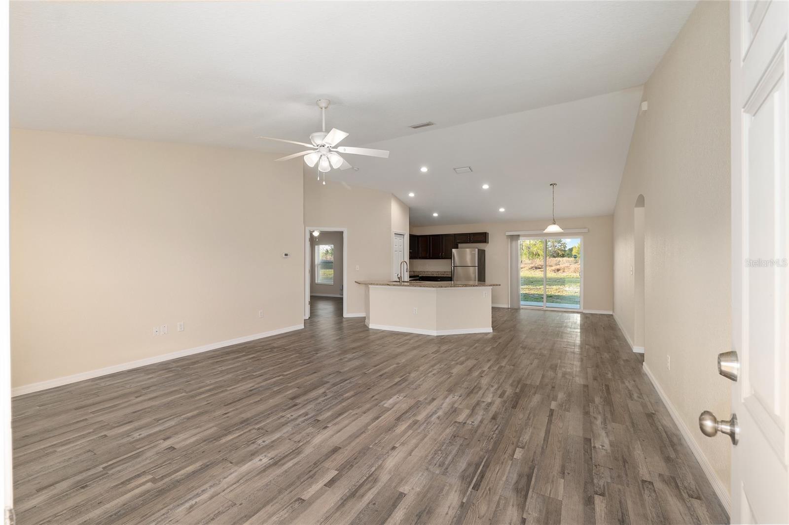 SILVER SPRINGS SHORES - Residential