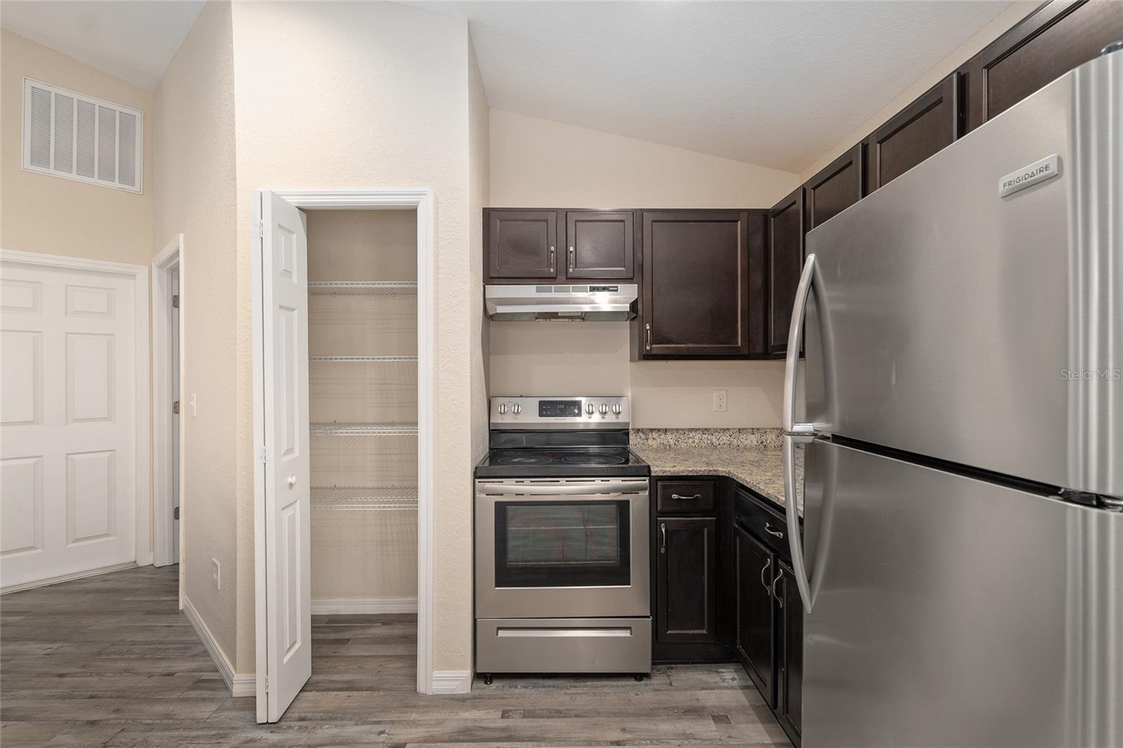 SILVER SPRINGS SHORES - Residential