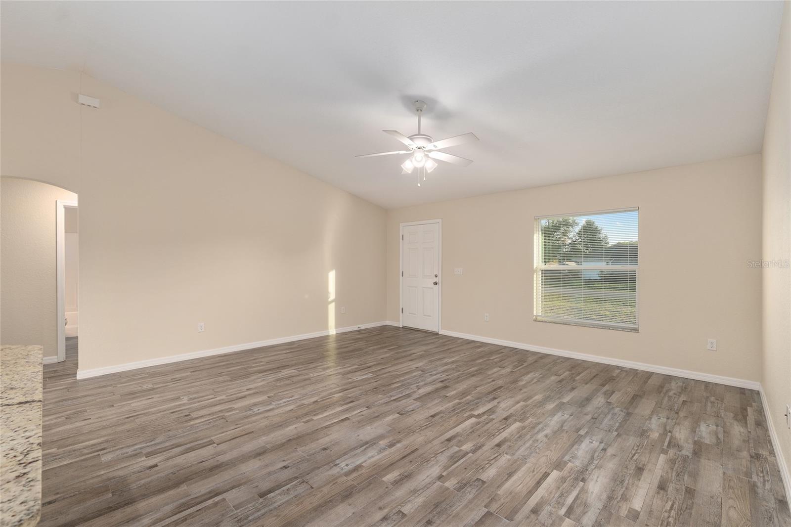 SILVER SPRINGS SHORES - Residential