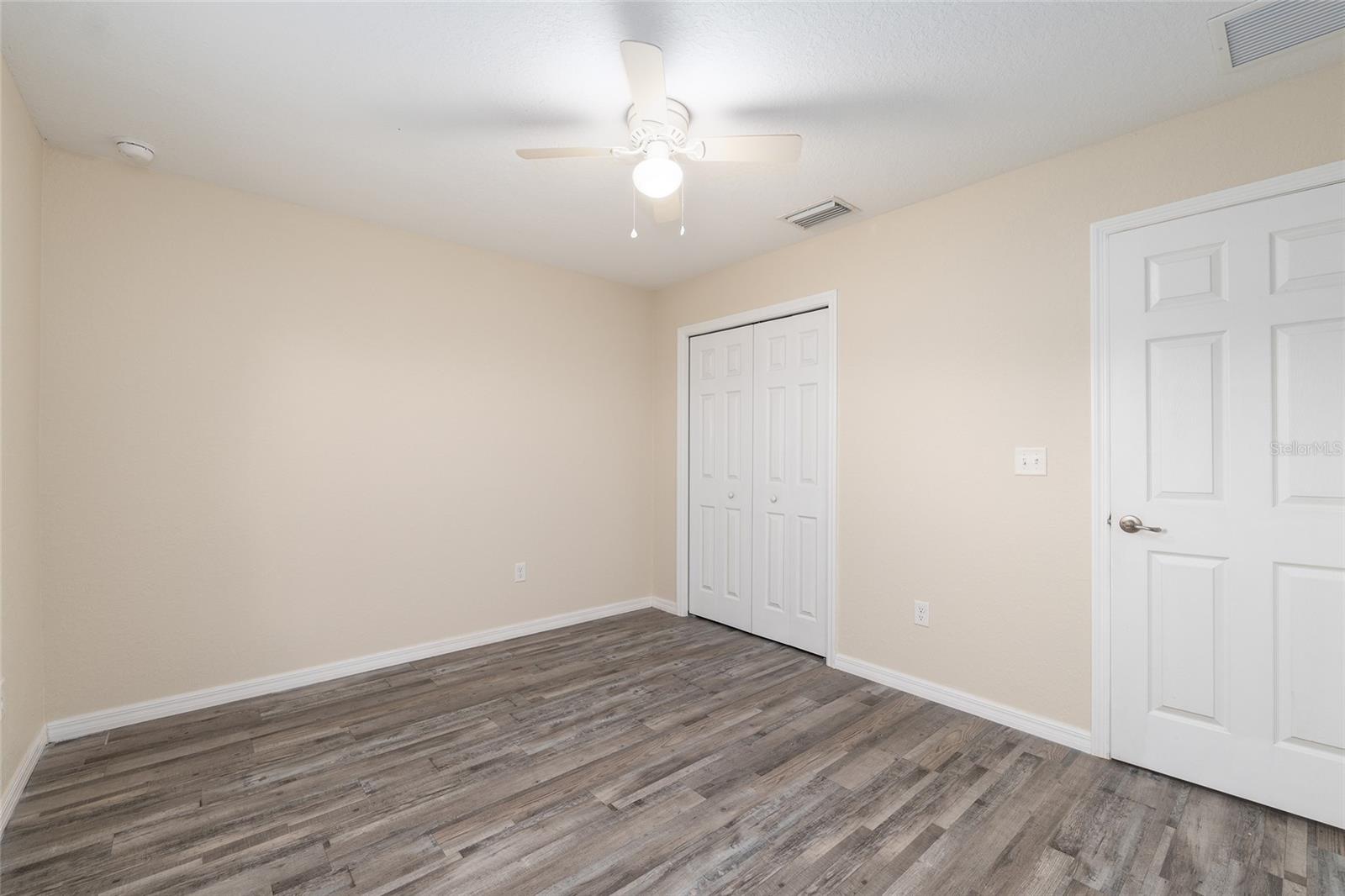 SILVER SPRINGS SHORES - Residential