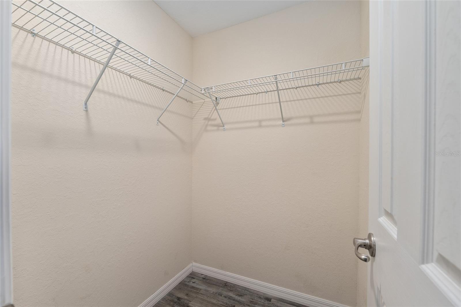 SILVER SPRINGS SHORES - Residential