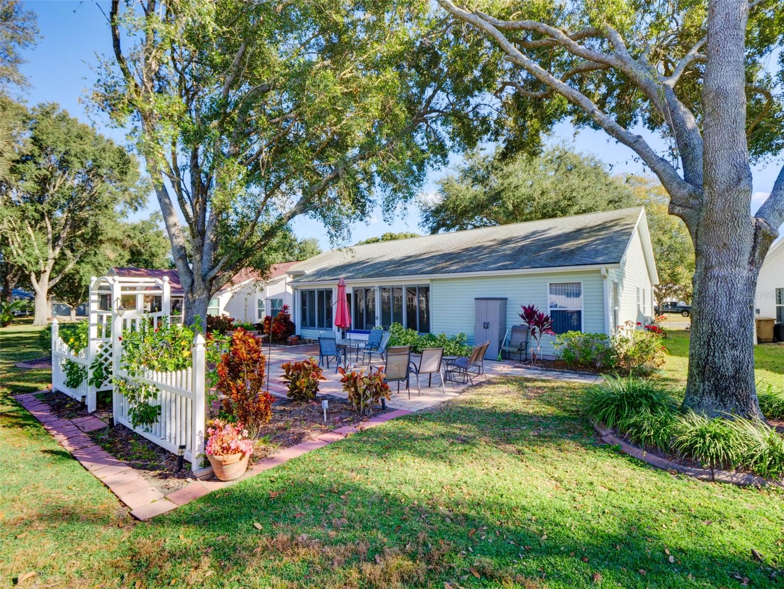 PLANTATION AT LEESBURG GLEN EAGLE VILLAG - Residential