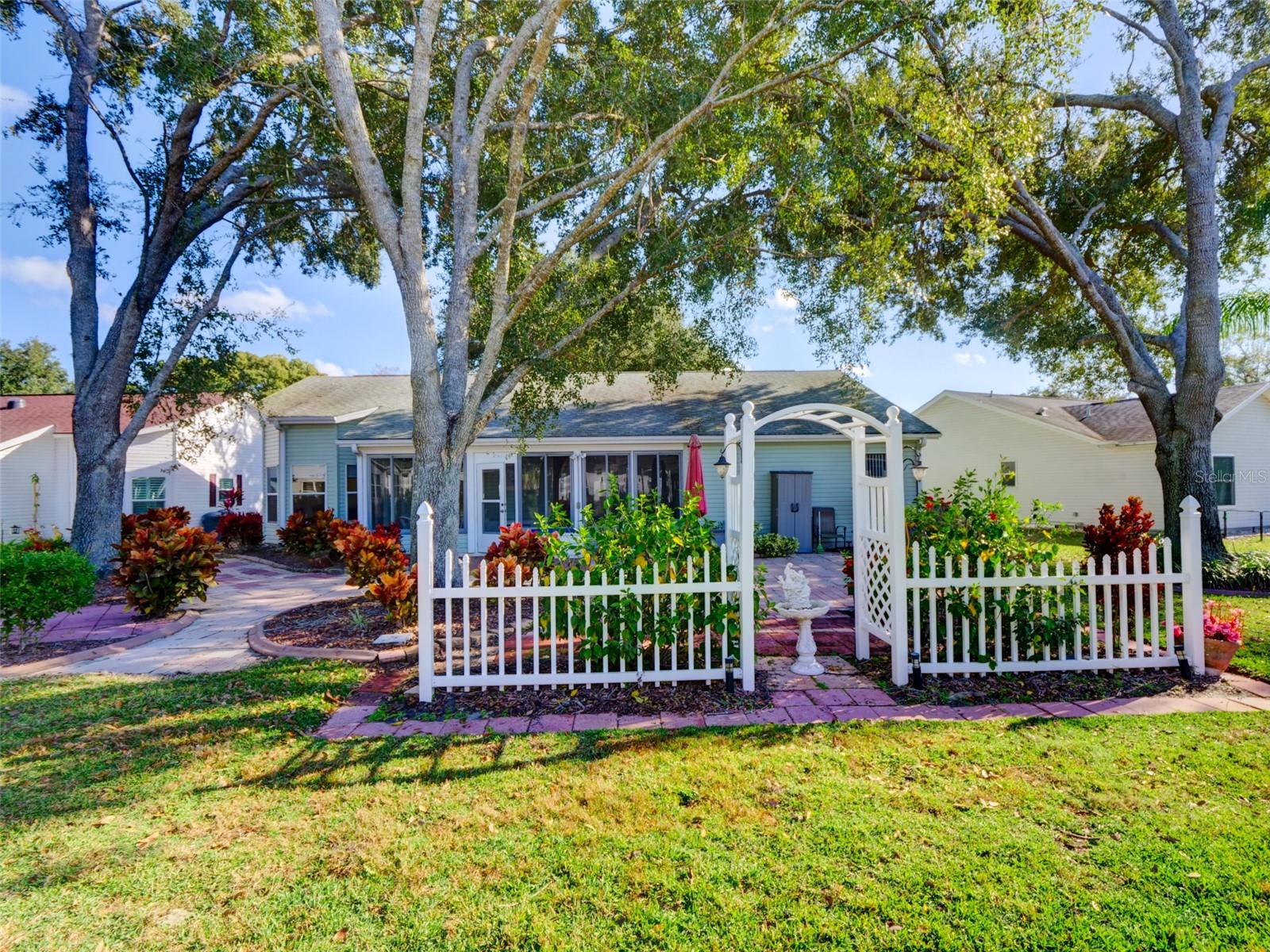 PLANTATION AT LEESBURG GLEN EAGLE VILLAG - Residential