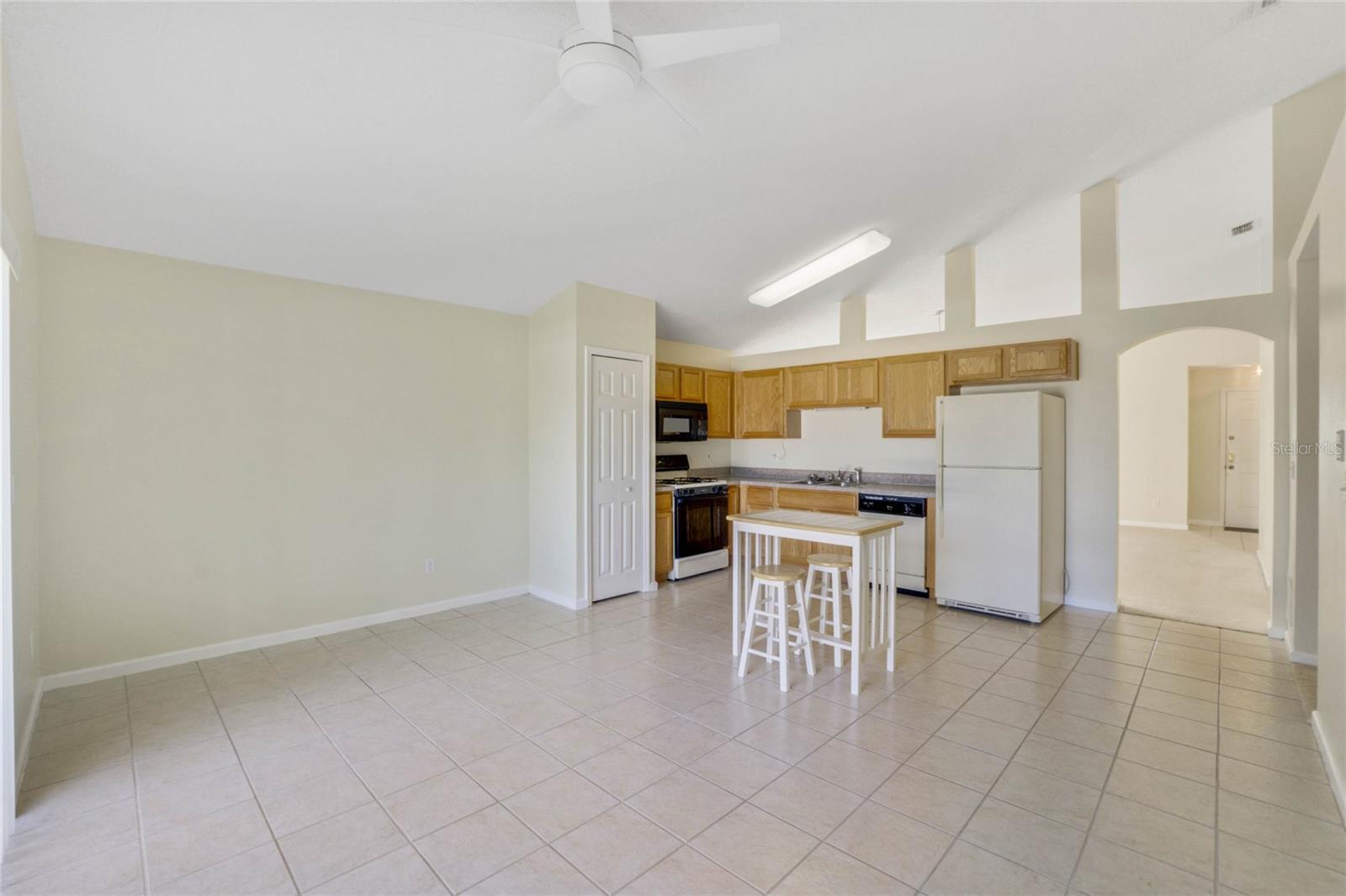 WESTON HILLS SUB - Residential Lease