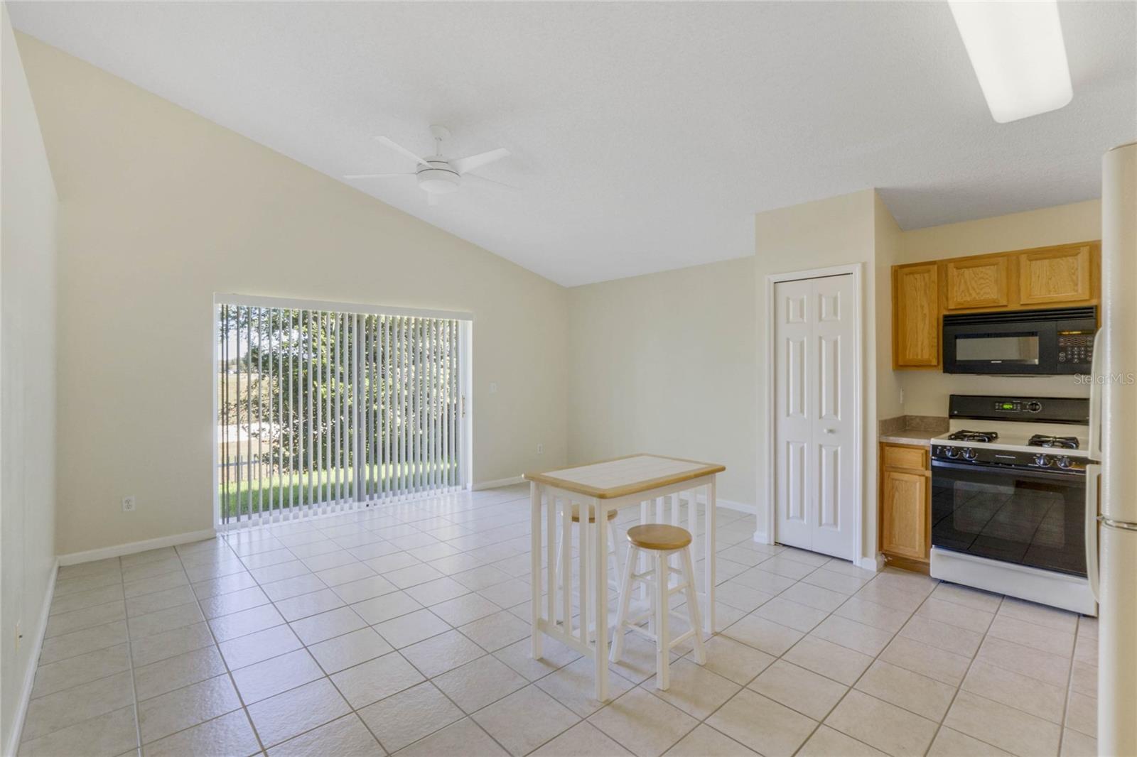 WESTON HILLS SUB - Residential Lease