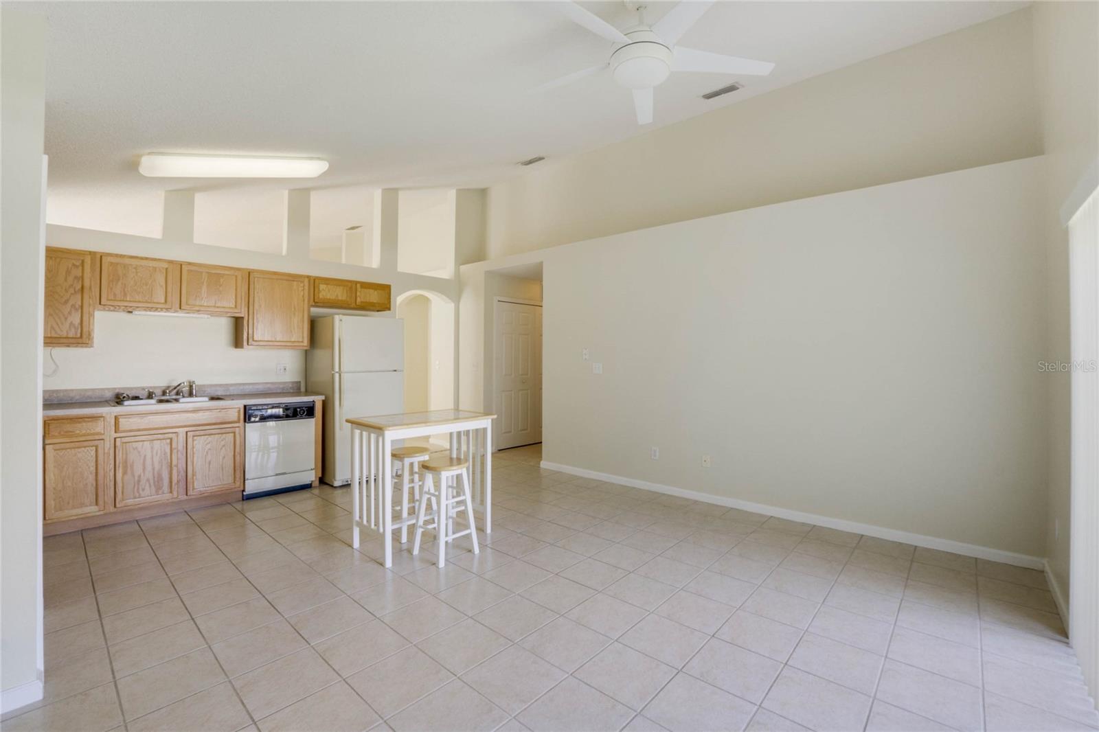 WESTON HILLS SUB - Residential Lease