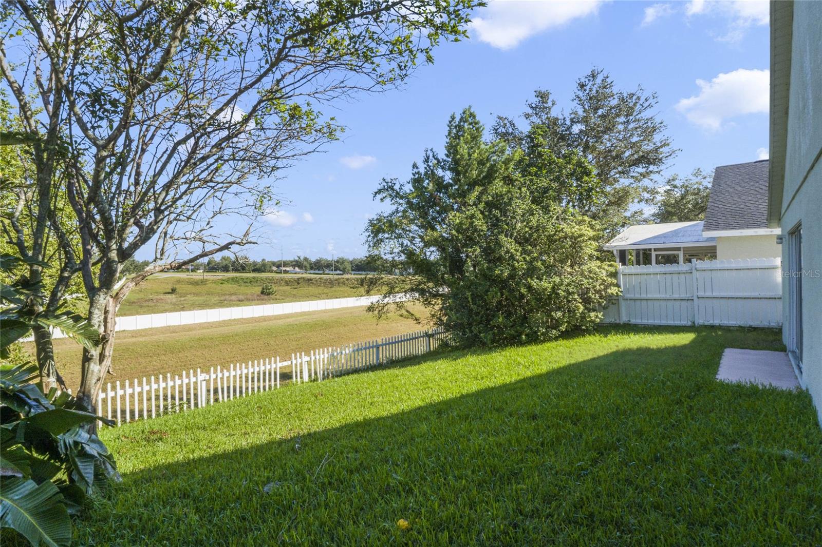 WESTON HILLS SUB - Residential Lease