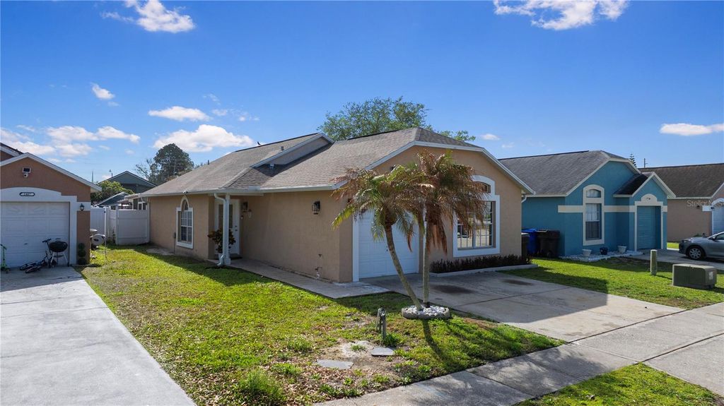 Photo of 2405 Weymouth Court, Kissimmee, FL 34743 (MLS # O6389794)