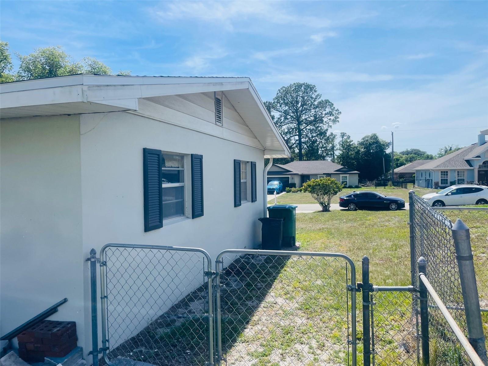 DELTONA LAKES UNIT 10 IN 25 & 36 18 30 - Residential