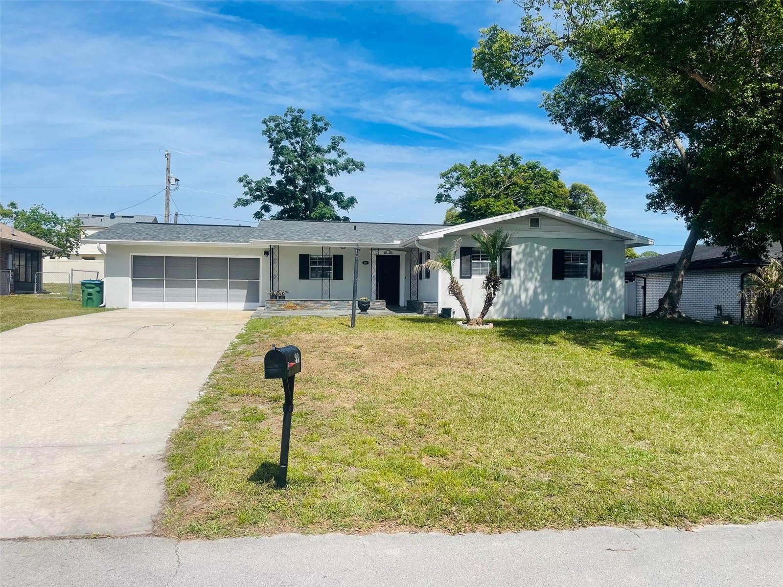 DELTONA LAKES UNIT 10 IN 25 & 36 18 30 - Residential