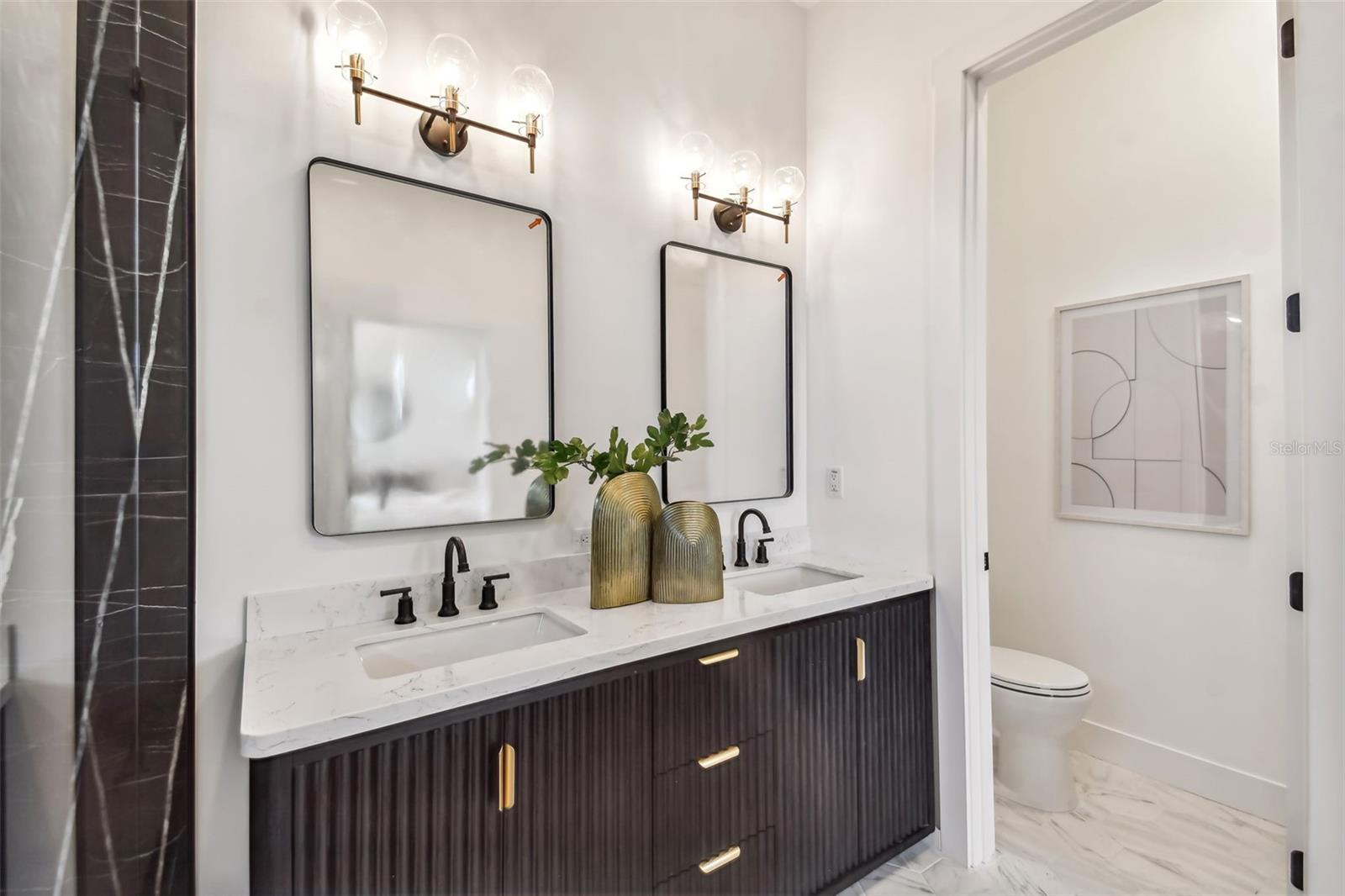 GANDY GARDENS 1 - Residential Lease