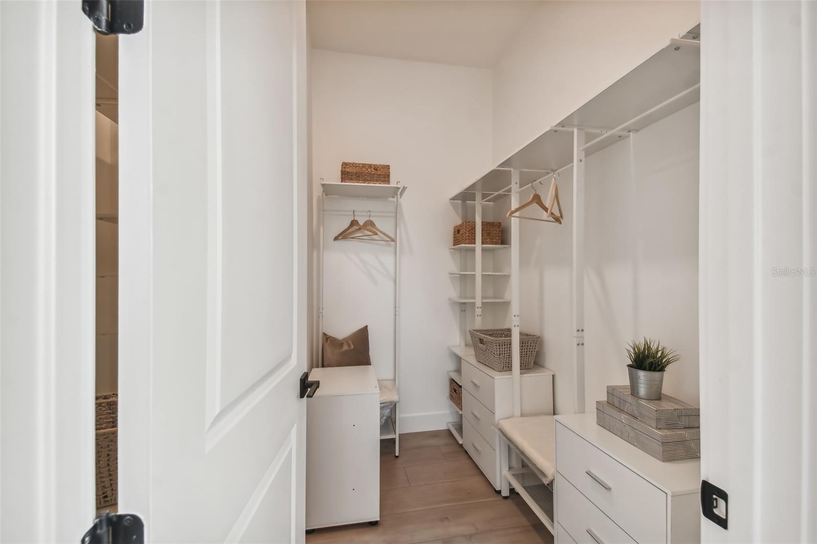 GANDY GARDENS 1 - Residential Lease