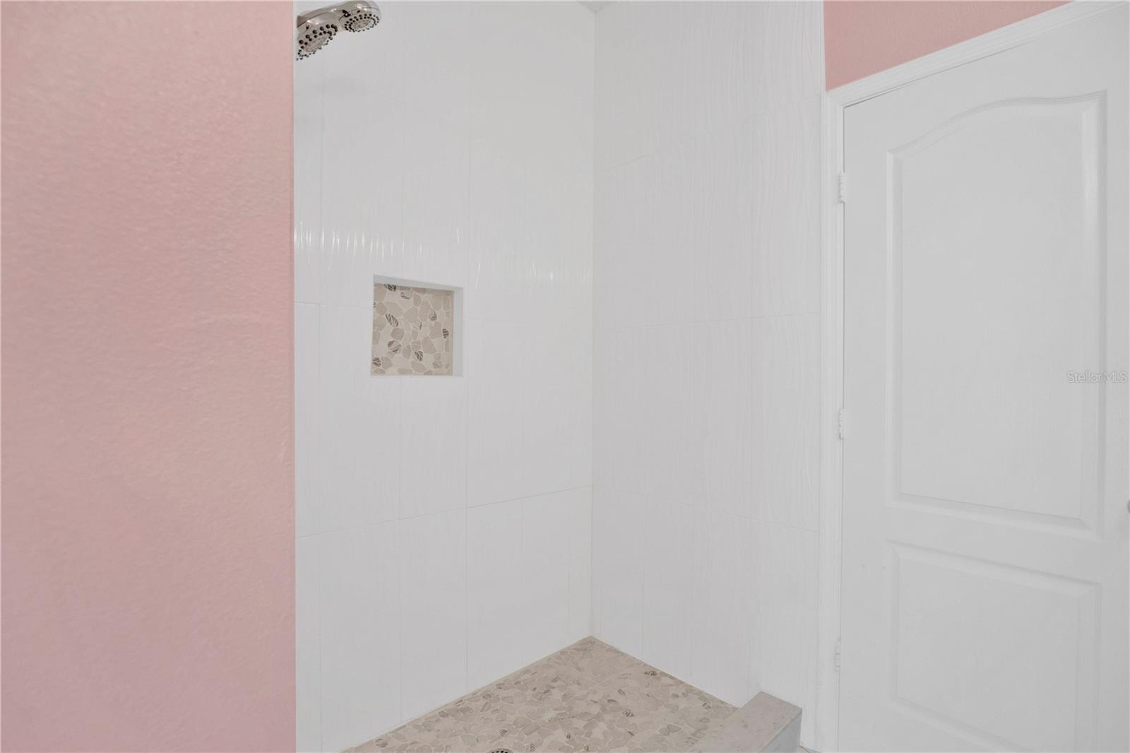 FLAGSHIP PARK A CONDO - Residential