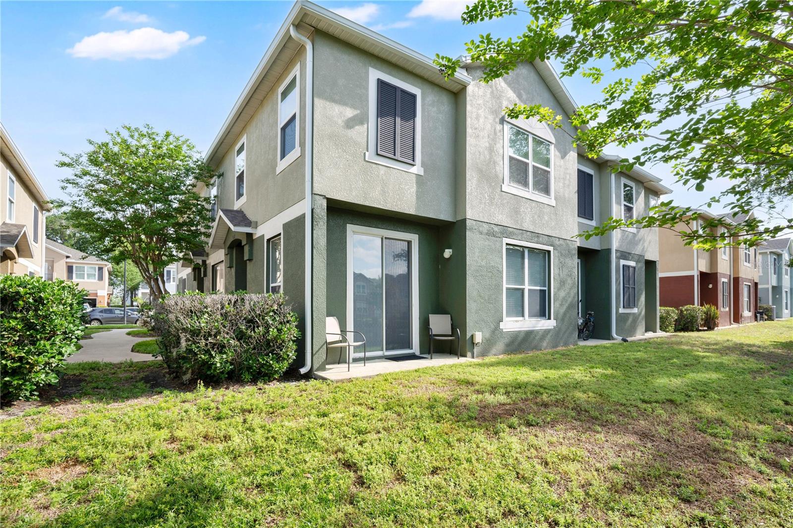 FLAGSHIP PARK A CONDO - Residential