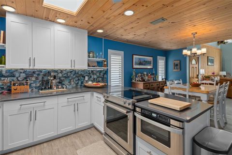 Tiny photo for 5248 S Riverview Circle, Homosassa, FL 34448 (MLS # W7885485)