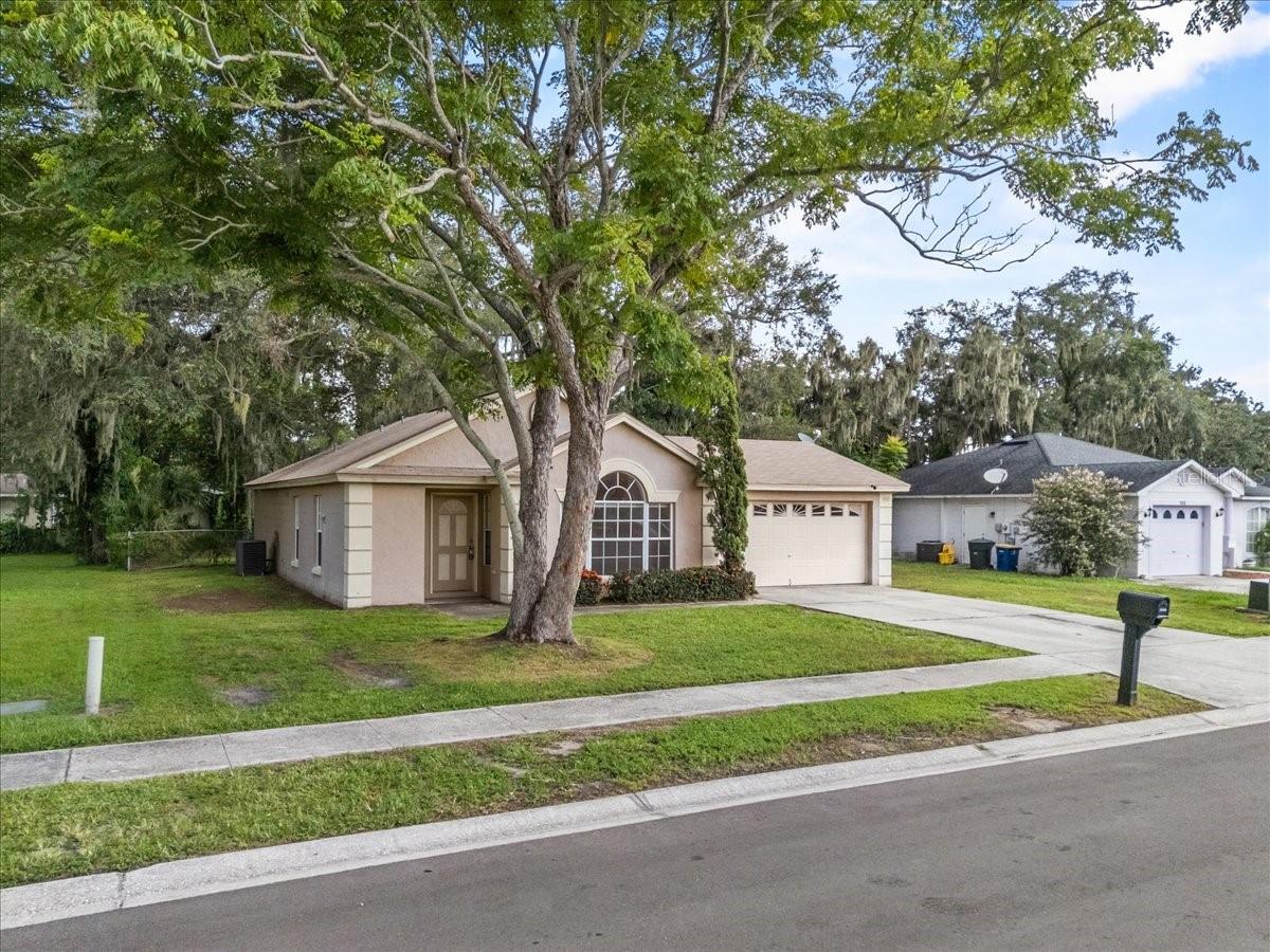 990 FORREST DRIVE