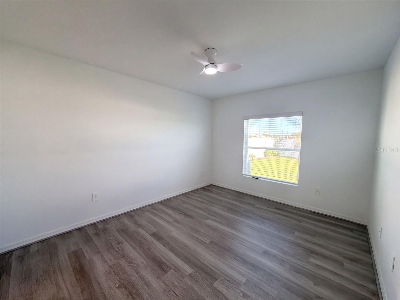 124 CITRINE LOOP