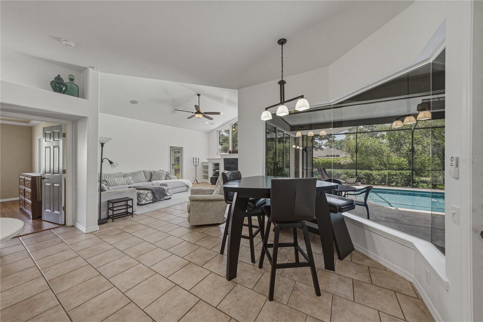 FISH HAWK TRAILS UNIT 4 PH - Residential